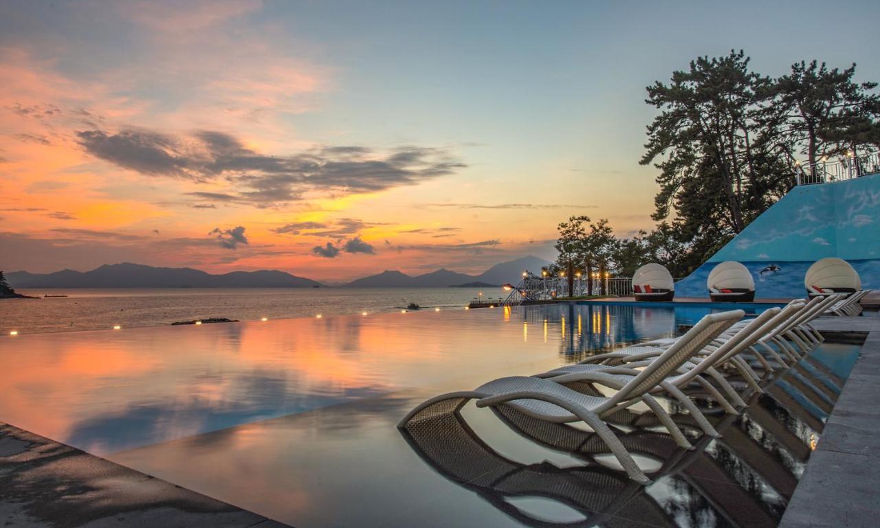 Arte Resort Spa & Pool Villa Сачхон Экстерьер фото
